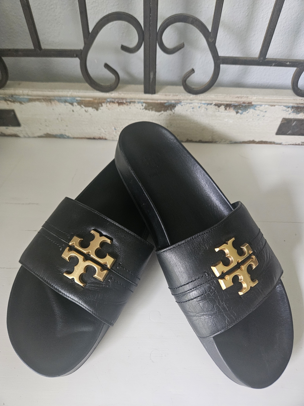 Tory Burch Everly Anatomic Cloud Leather Slide Sandals Black Gold Size 9